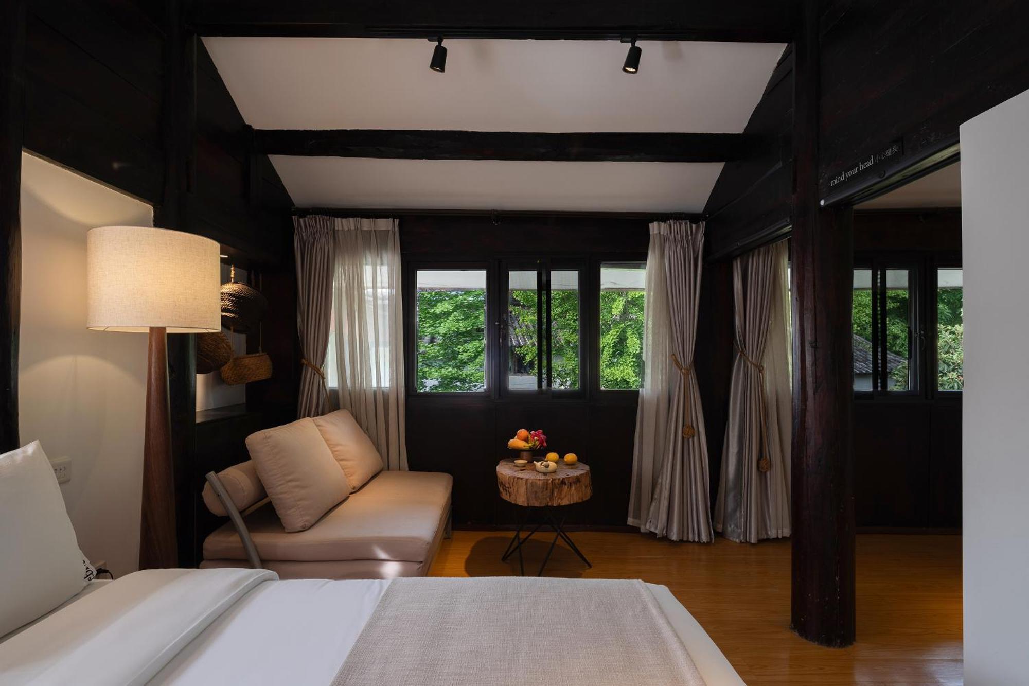 The Bivou Lijiang Hotel Лиджанг Екстериор снимка